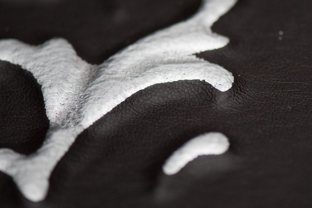 картинка Кожаная 3д панель Темно - коричневая с Серебром от магазина Эксперт Декора